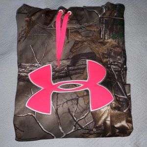 Camouflage Under Armour Hoodie NWOT